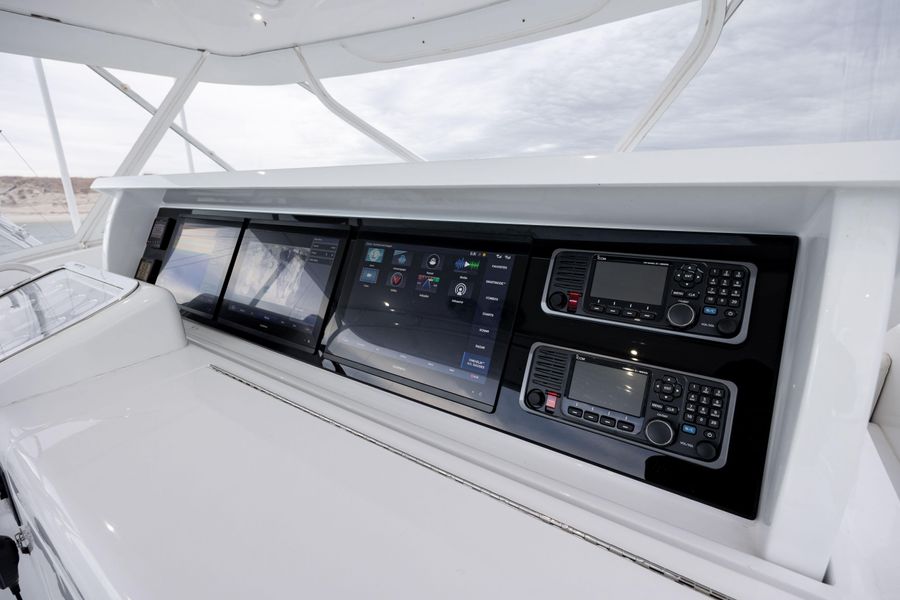 2000 Hatteras 60 Convertible