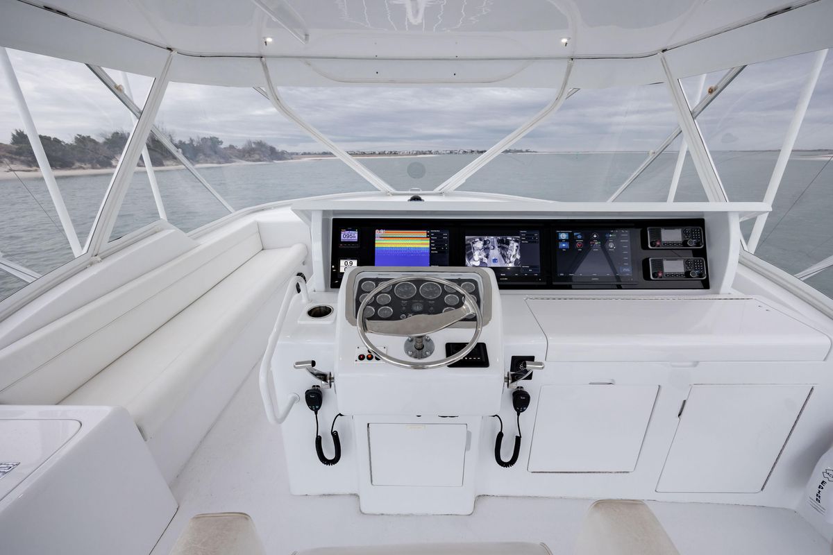 2000 Hatteras 60 