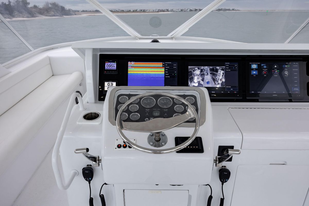 2000 Hatteras 60 