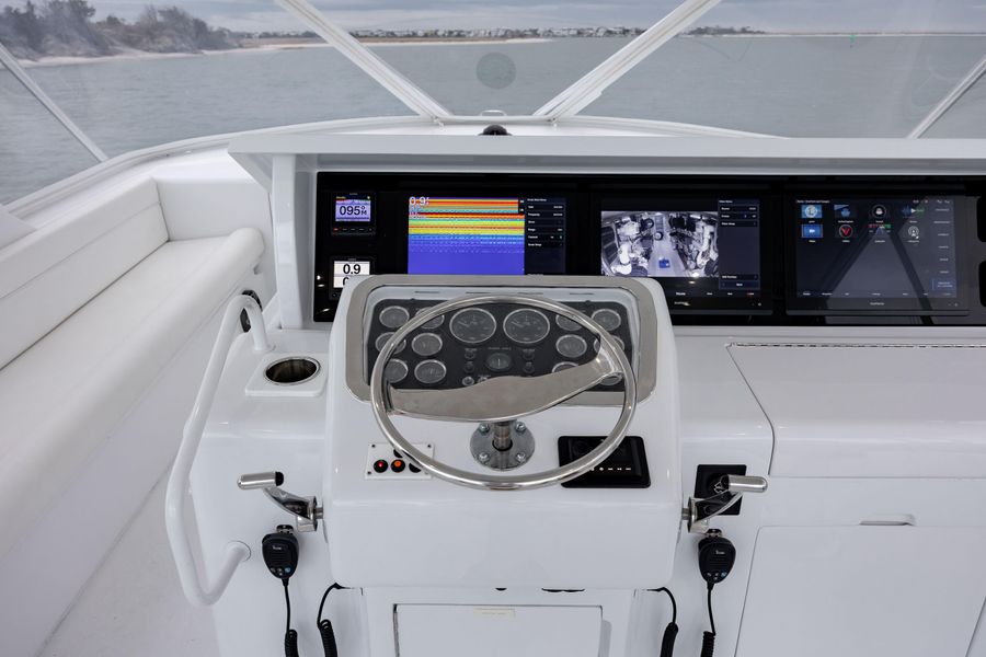 2000 Hatteras 60 Convertible