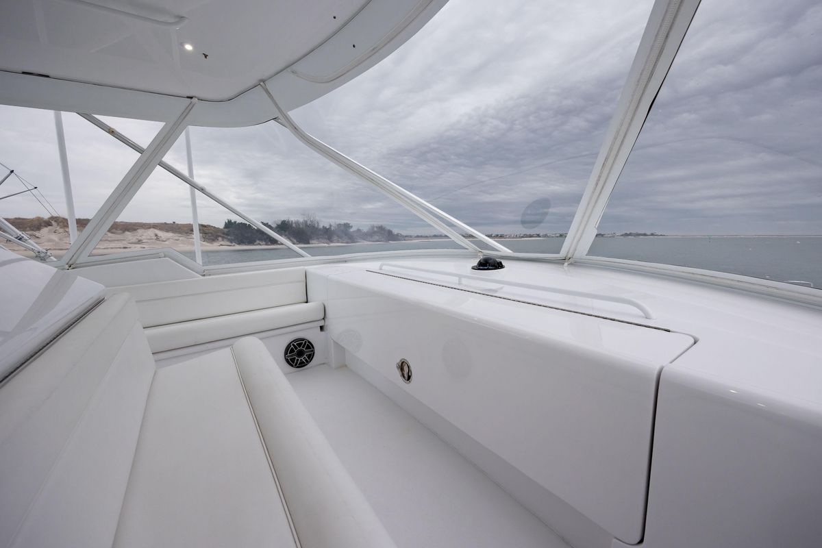 2000 Hatteras 60 