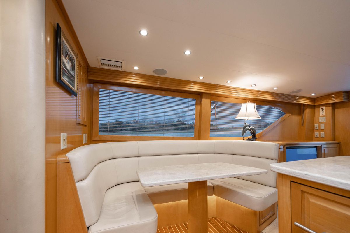 2000 Hatteras 60 