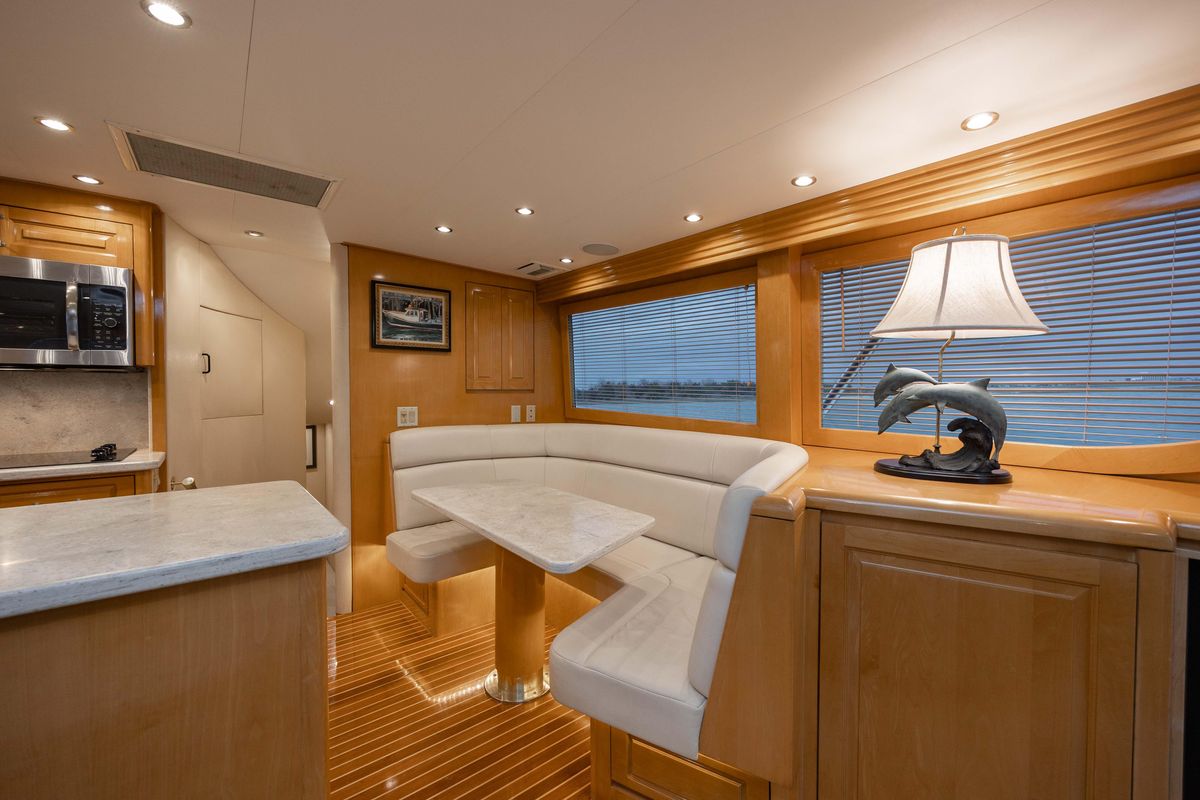 2000 Hatteras 60 