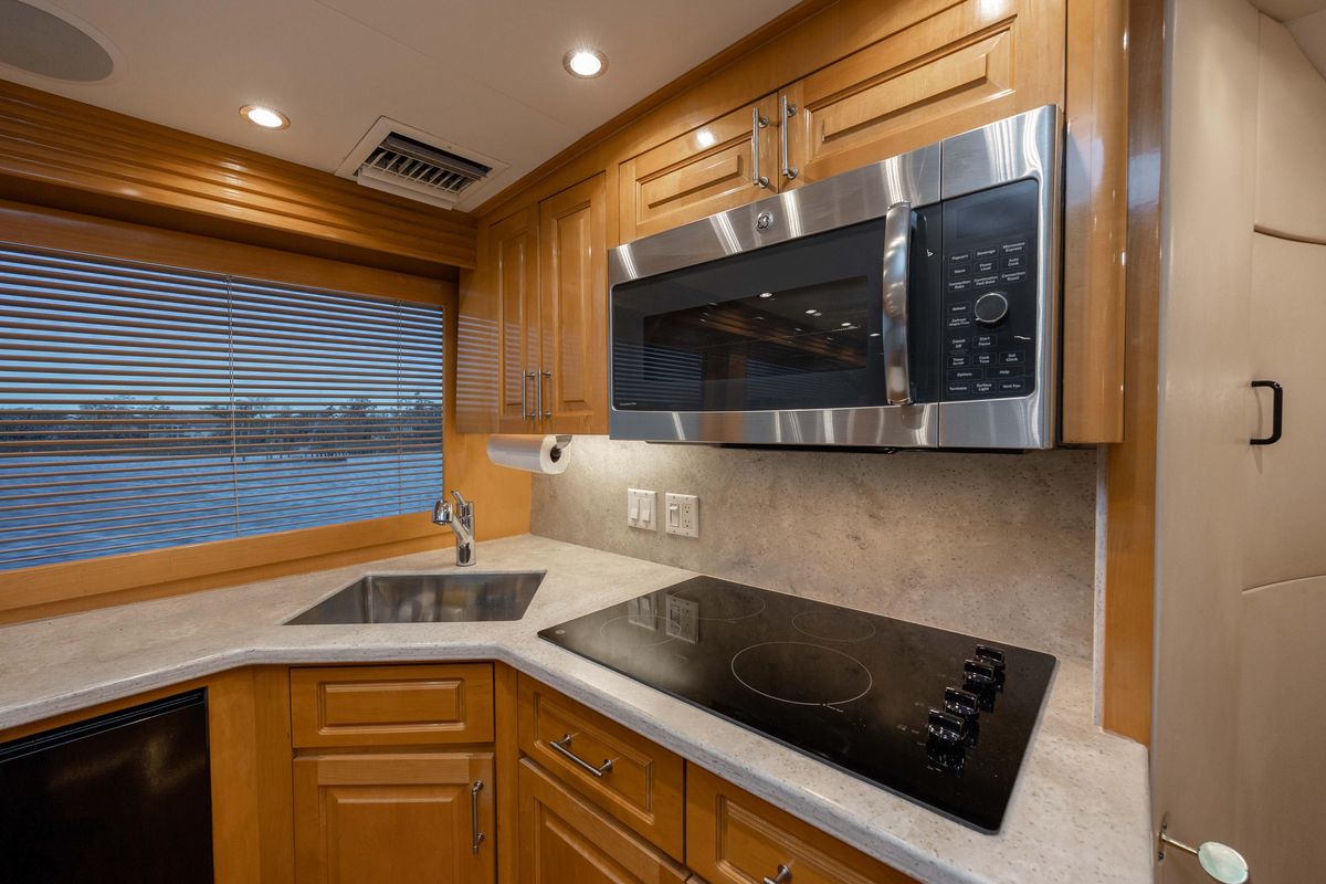 2000 Hatteras 60 