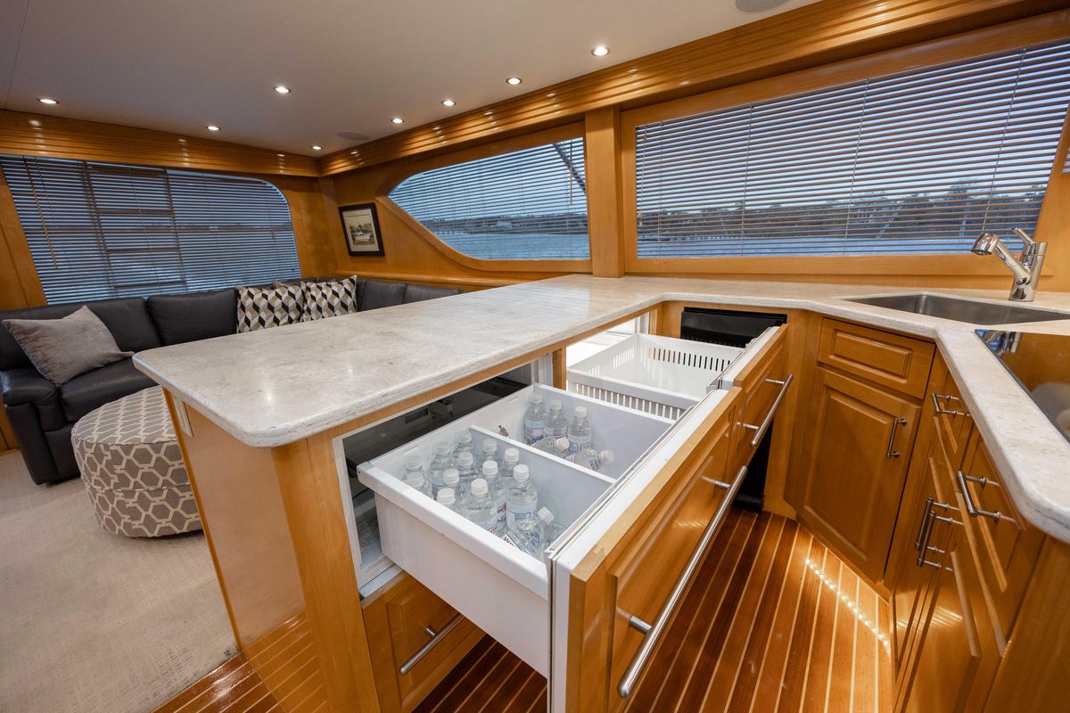 2000 Hatteras 60 