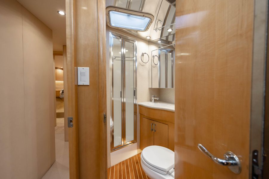 2000 Hatteras 60 Convertible