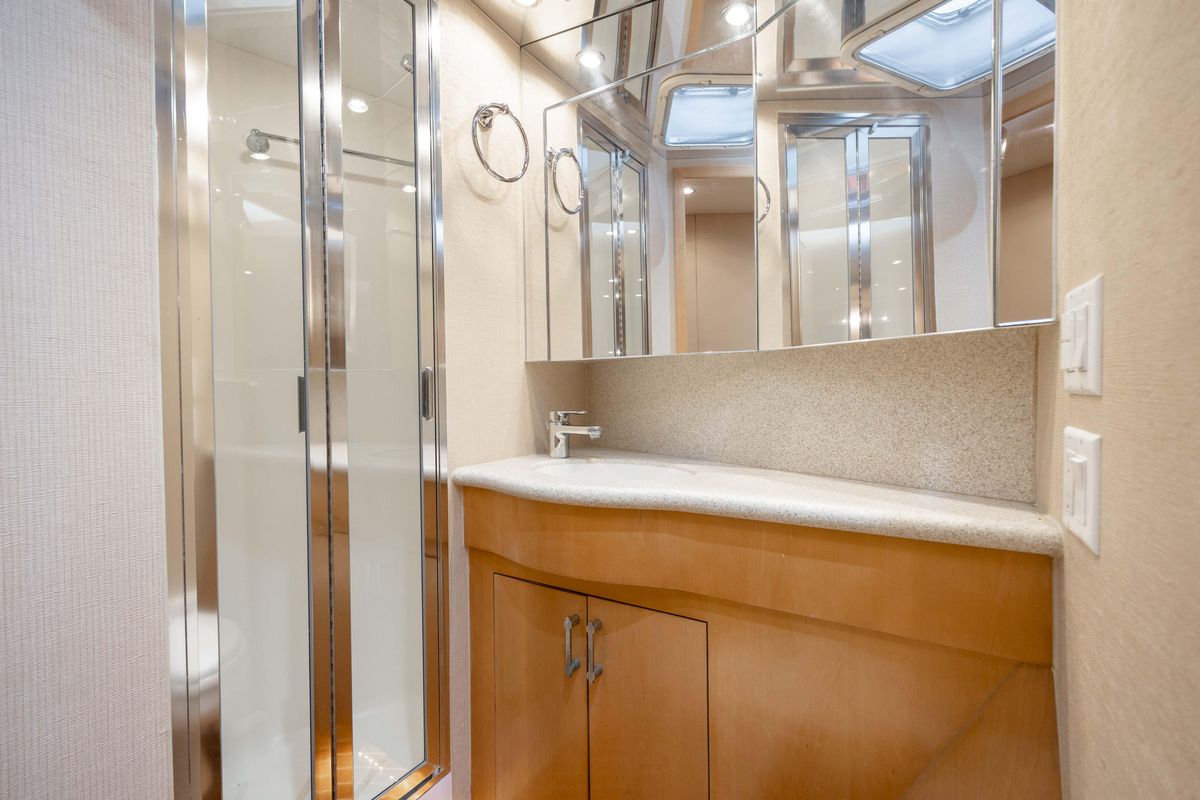 2000 Hatteras 60 