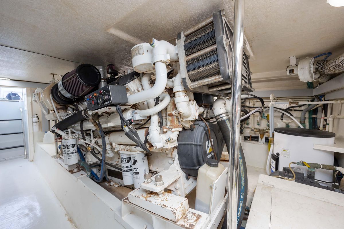 2000 Hatteras 60 