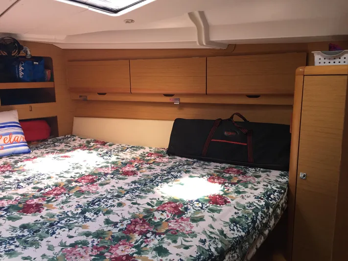 Hold Fast Yacht Photos Pics 