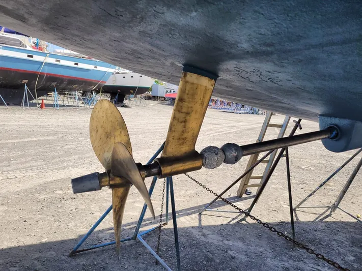 Hold Fast Yacht Photos Pics 