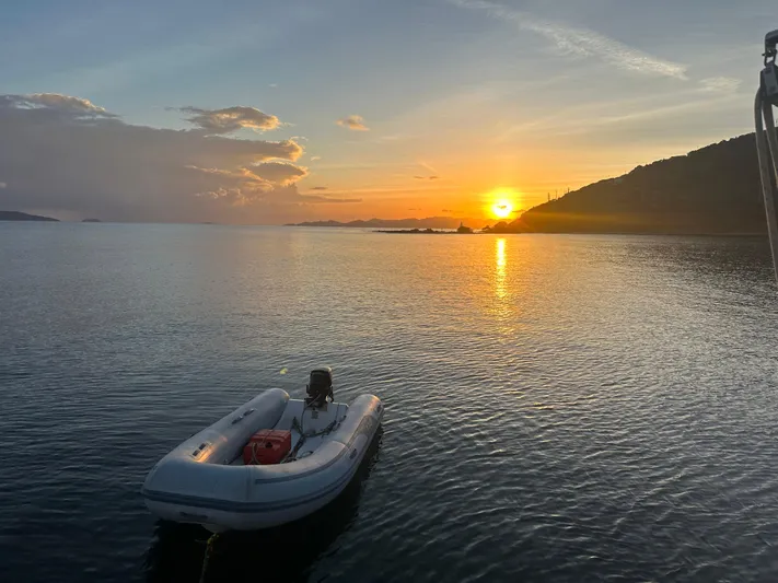 Hold Fast Yacht Photos Pics 