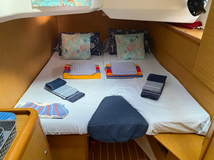 Hold Fast Yacht Photos Pics 