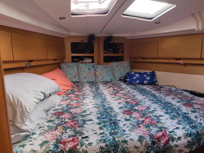 Hold Fast Yacht Photos Pics 