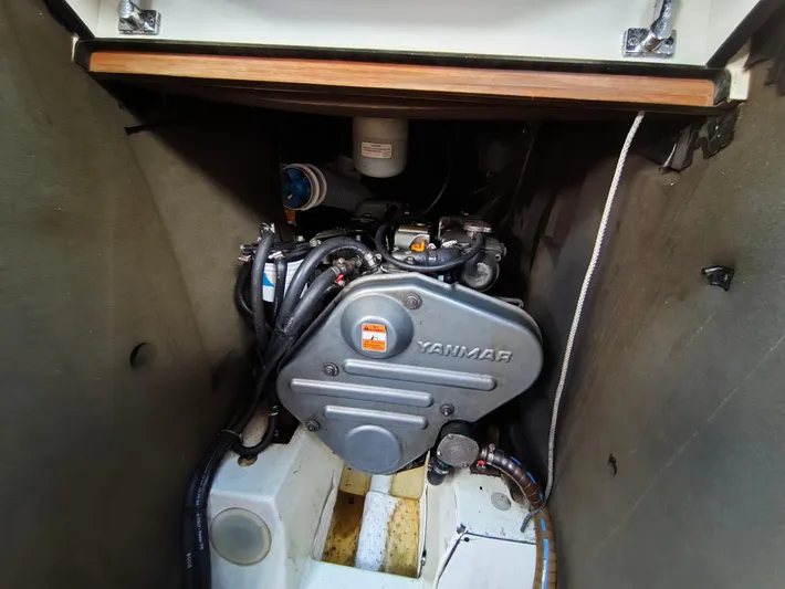 Hold Fast Yacht Photos Pics 