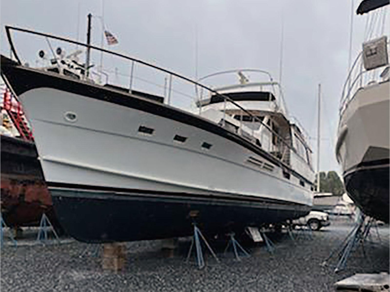 1977 pacemaker 66 motor yacht