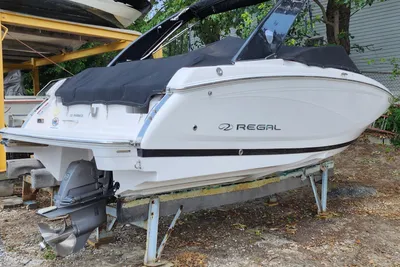 Regal 22 FasDeck