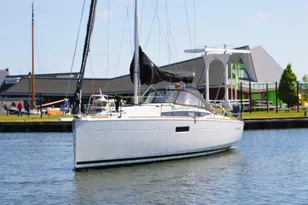 2018 Jeanneau Sun Odyssey 349