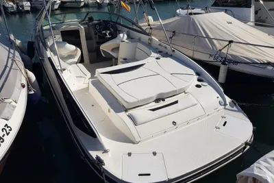 2006 Rinker 246 Captiva Cuddy