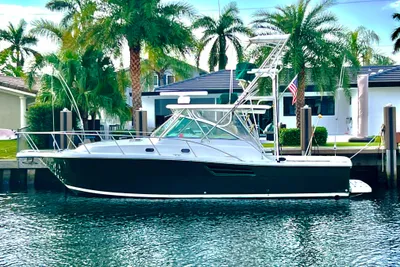 2000 Pursuit 3400 Express