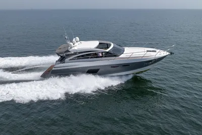 2014 Princess V52