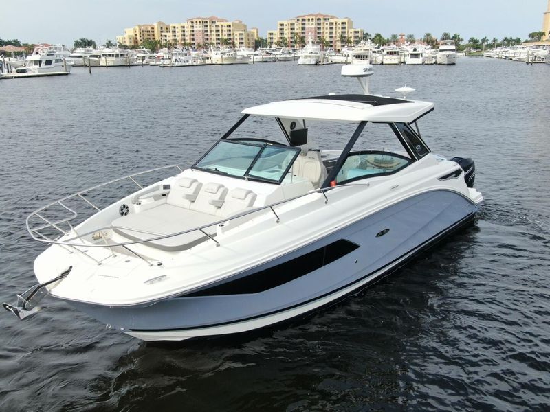 2021 Sea Ray 320 Sundancer