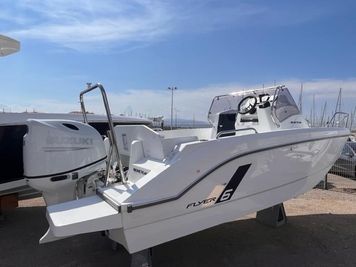 2023 Beneteau Flyer 6 Sundeck