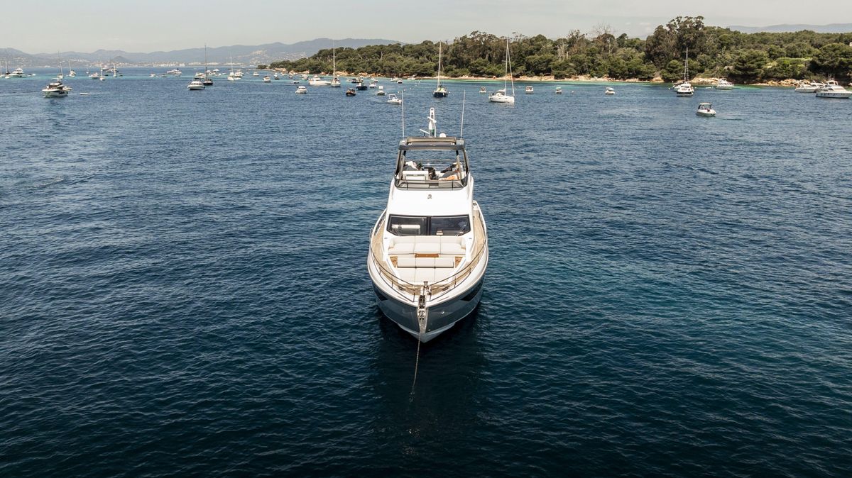 2023 Azimut 68 