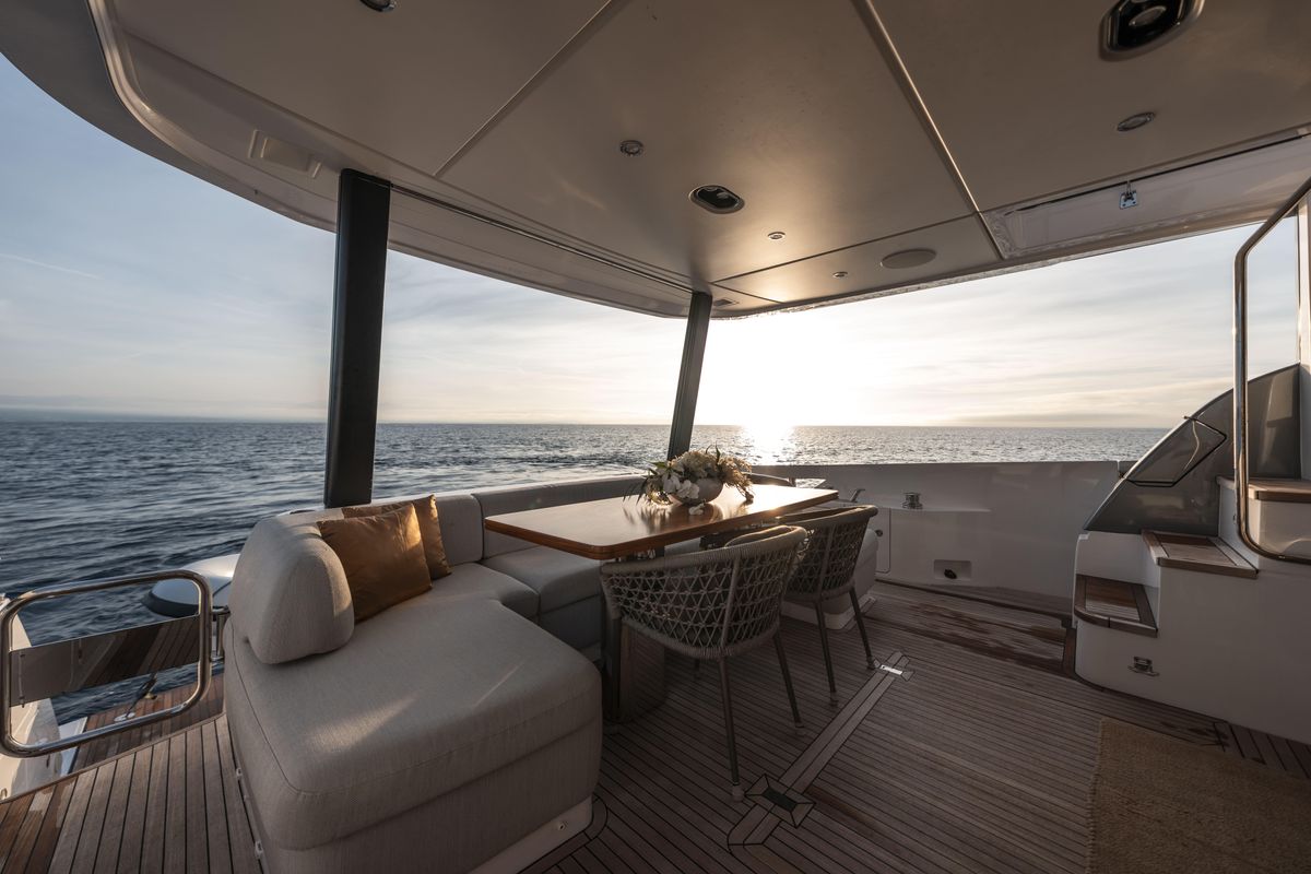 2023 Azimut 68 