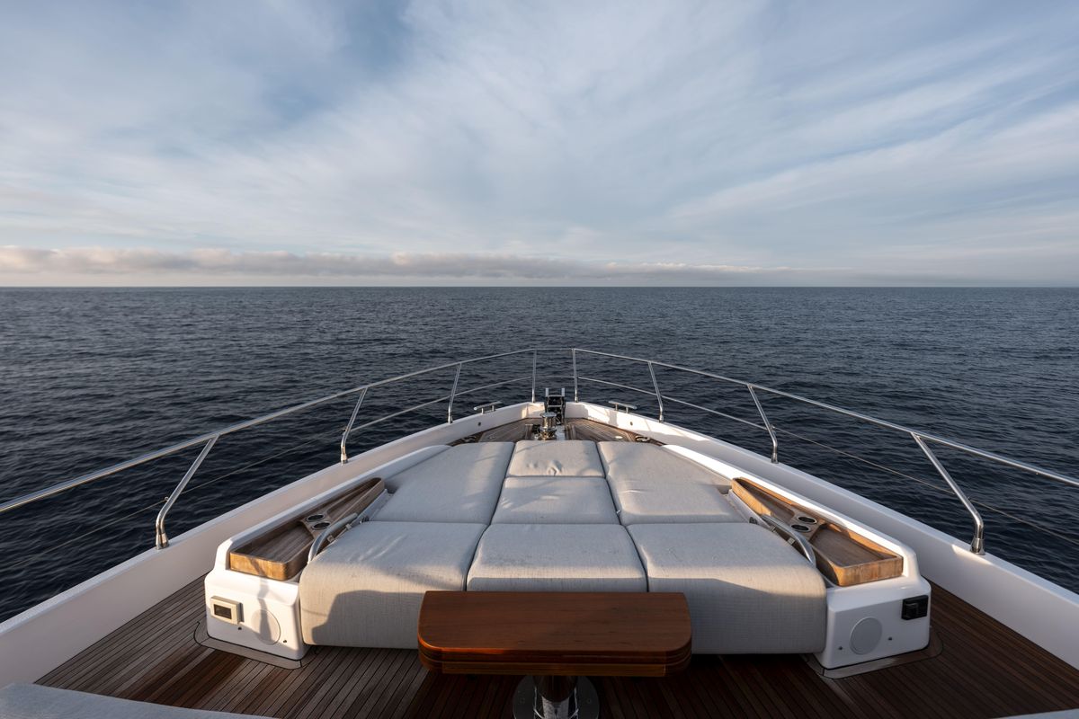 2023 Azimut 68 