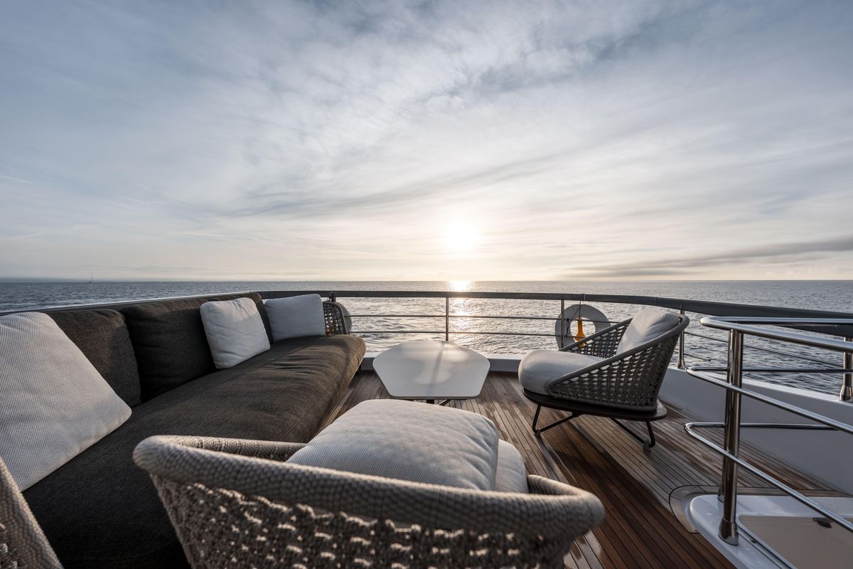 2023 Azimut 68 