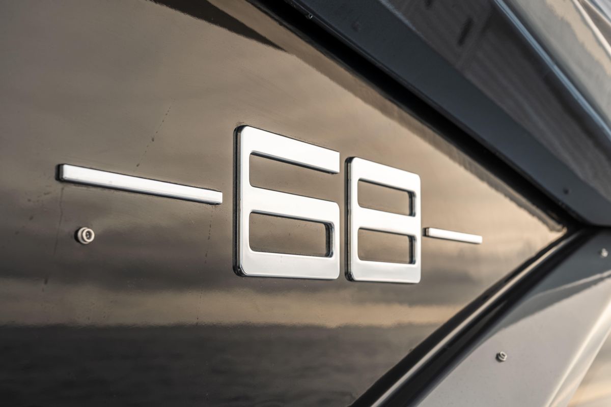 2023 Azimut 68 
