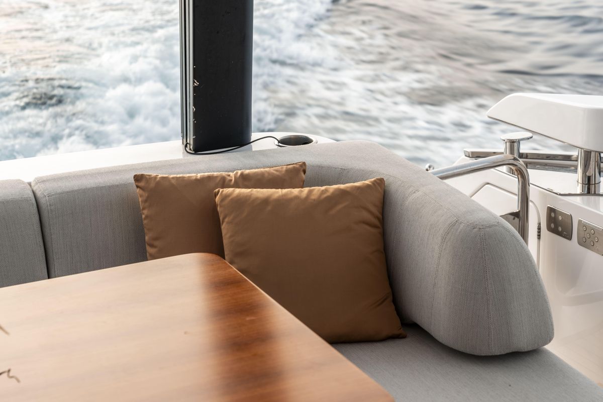 2023 Azimut 68 