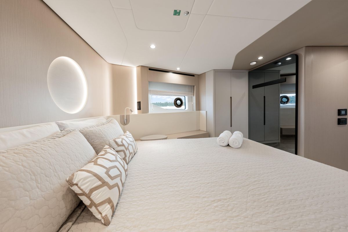 2023 Azimut 68 
