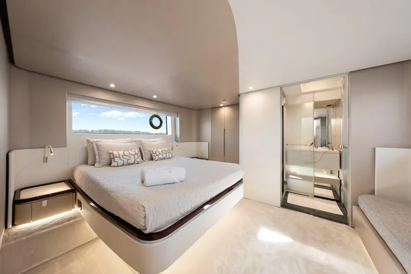  Yacht Photos Pics Azimut 68 Flybridge