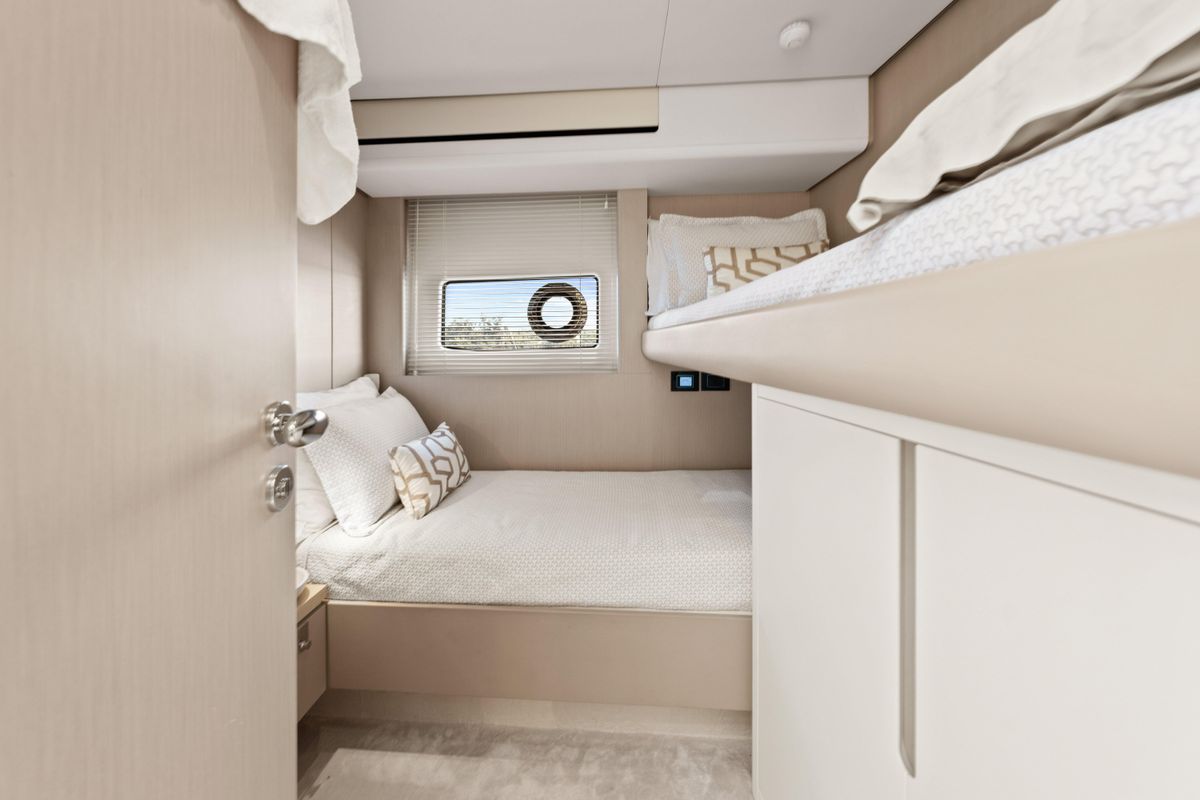 2023 Azimut 68 
