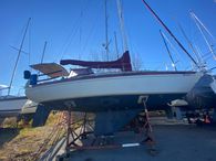 1977 Islander 36