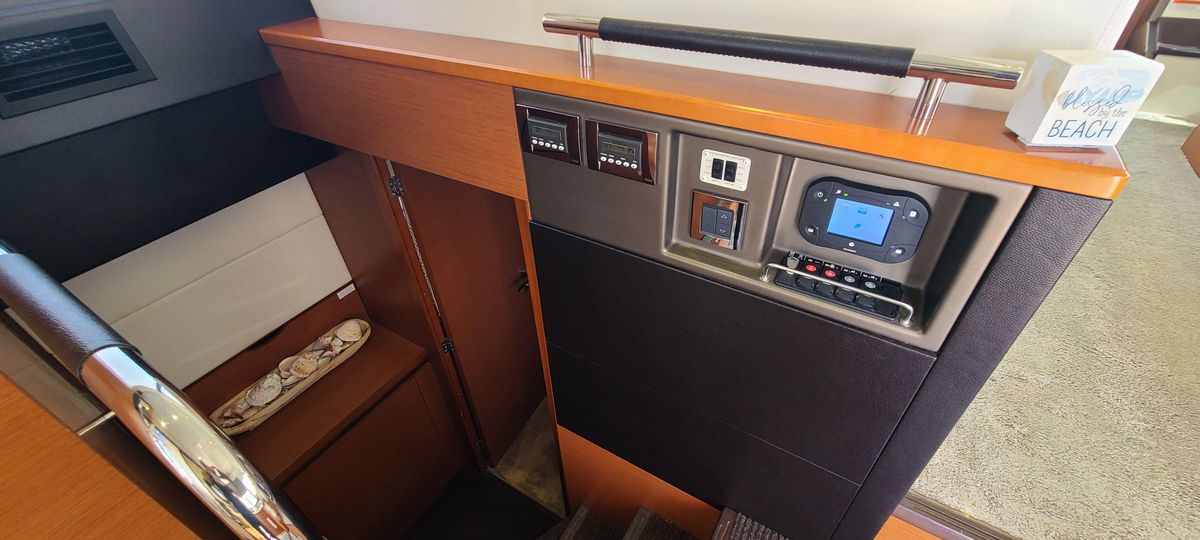 2014 Prestige 45 