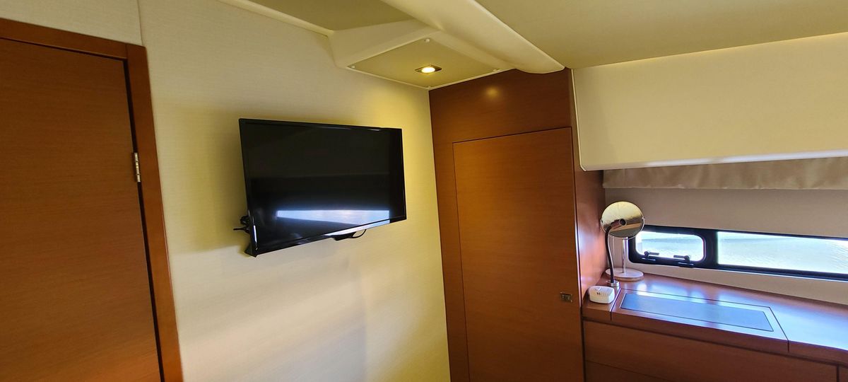 2014 Prestige 45 