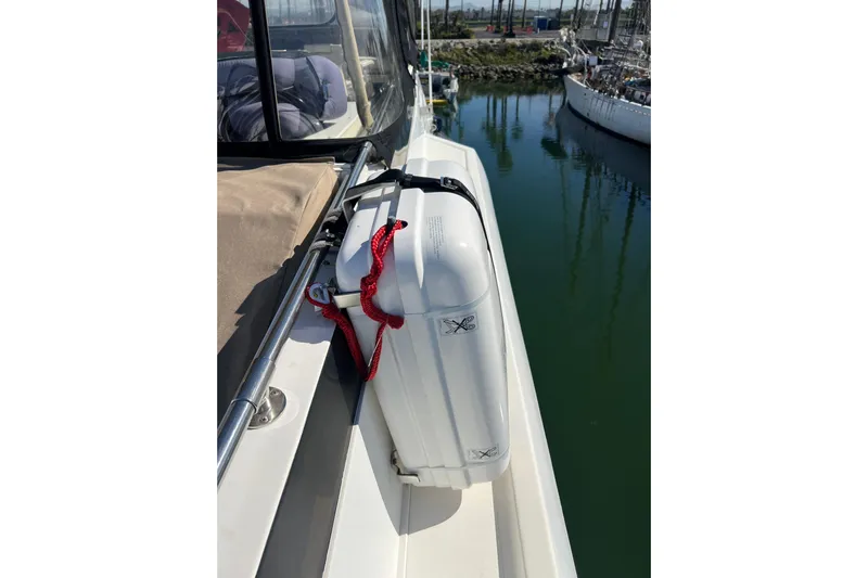 Kailani Yacht Photos Pics Liferaft - 6 person