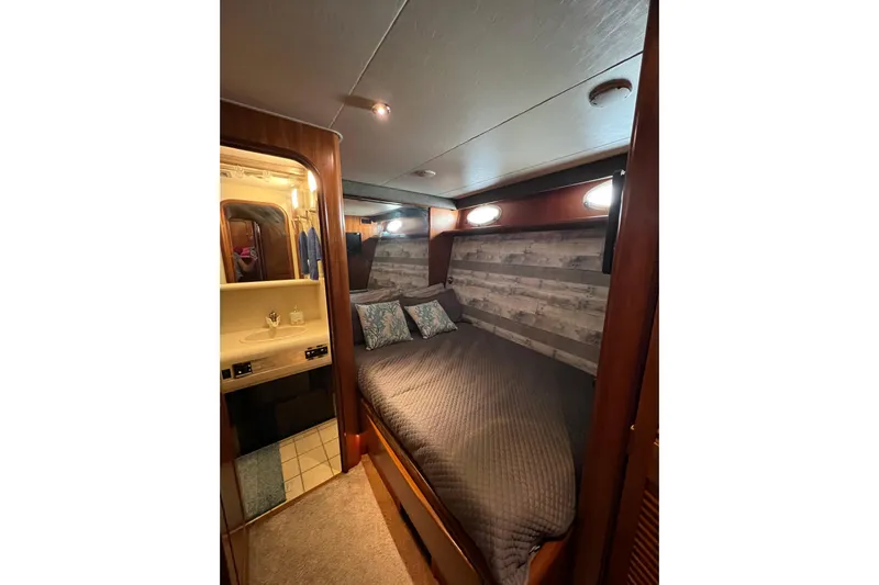 Kailani Yacht Photos Pics Full berth to Port with shared shower/head.