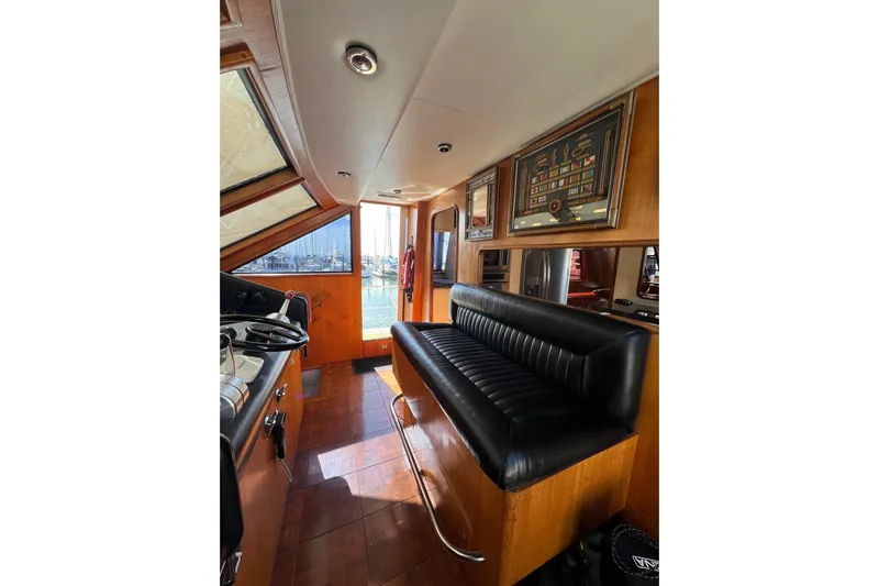 Kailani Yacht Photos Pics Pilothouse