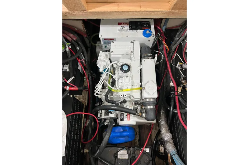 Kailani Yacht Photos Pics New 6kw generator with XXX hrs