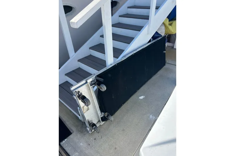 Kailani Yacht Photos Pics Attachable stairs for when underway