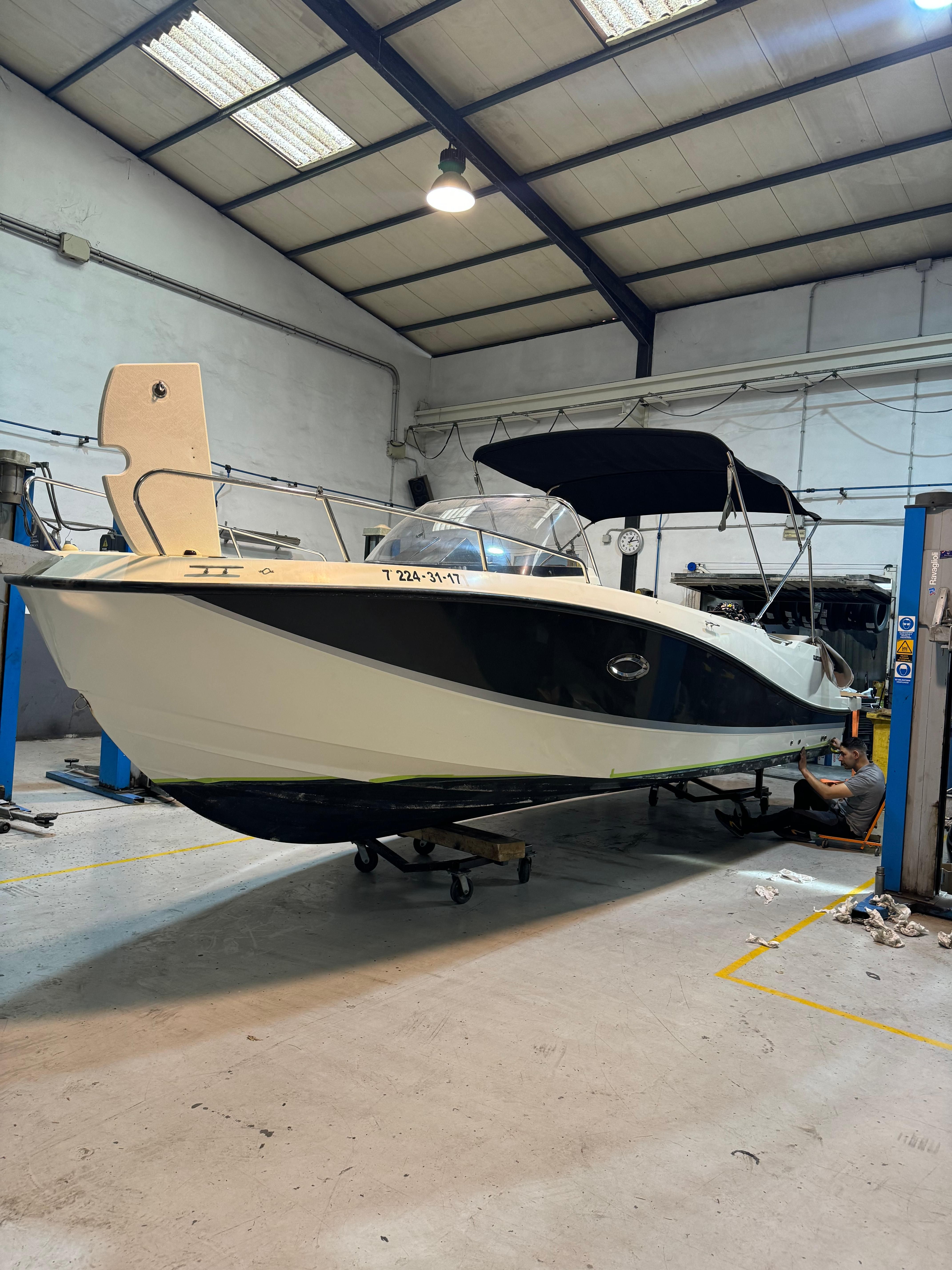 2017 Quicksilver Activ 755 Sundeck