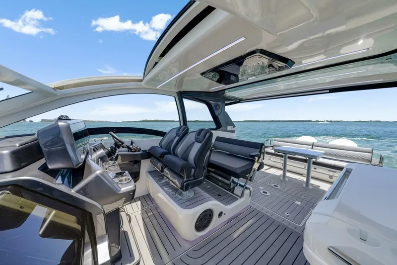  Yacht Photos Pics 2023 Galeon 375 Gto - Image 33