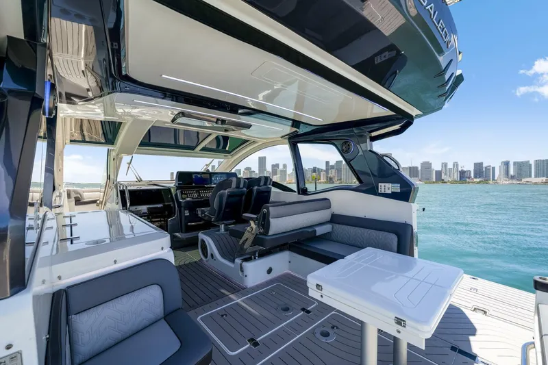  Yacht Photos Pics 2023 Galeon 375 Gto - Image 21