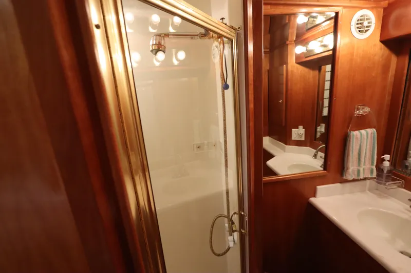 Fitz Perfectly Yacht Photos Pics 