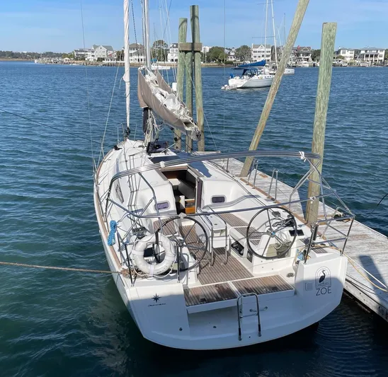 Zoe Yacht Photos Pics 