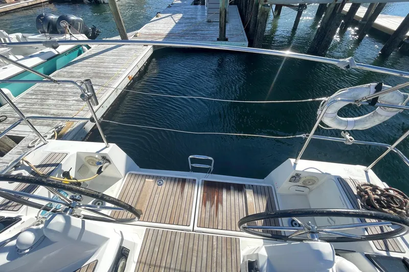 Zoe Yacht Photos Pics 