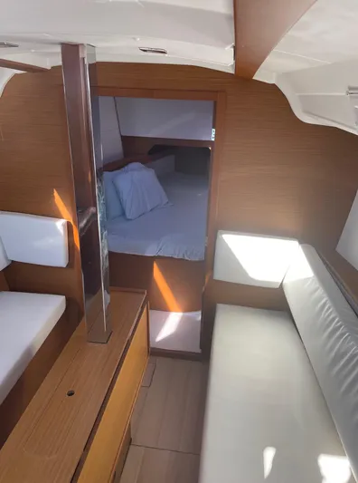 Zoe Yacht Photos Pics 